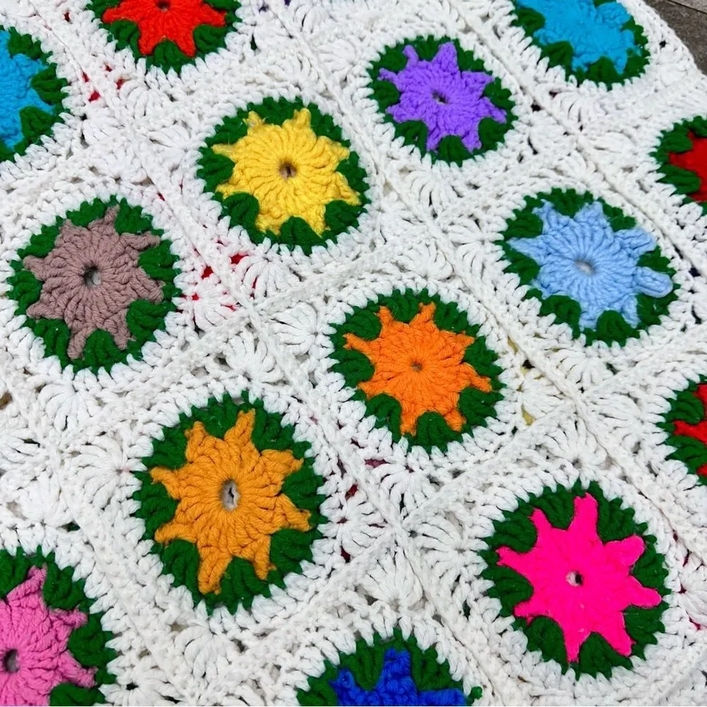 Vintage granny square quilt. the squares‎ are almost like flowers Multicolored